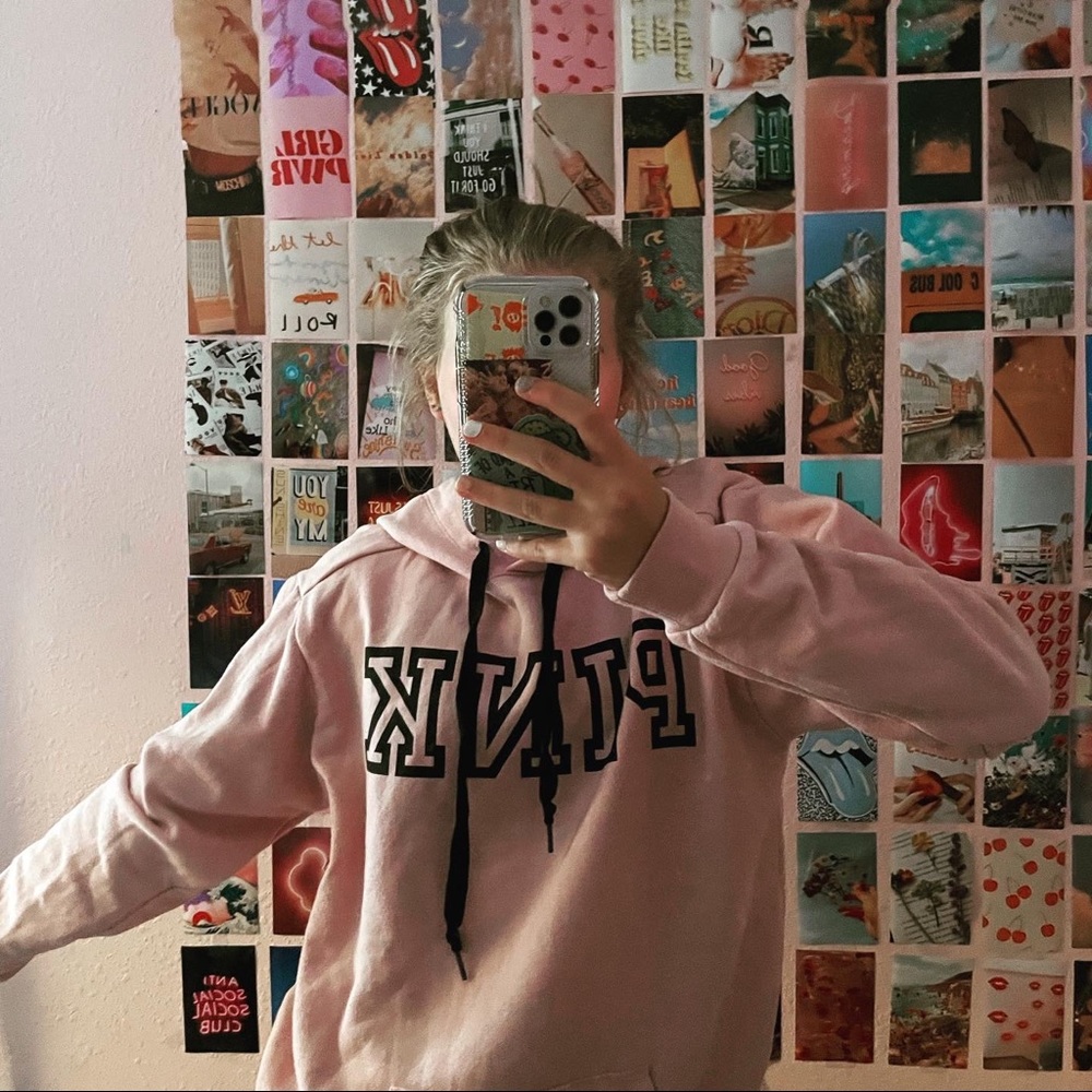 pink hoodie